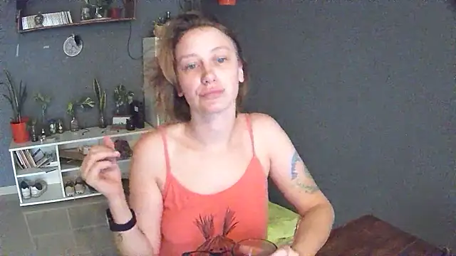 Snapshot of stupid_babybird chatting on February 28, 3:04 pm stupid babybird online show from February 28, 3:04 pm