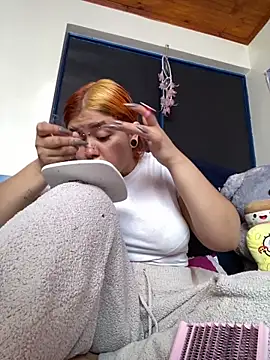 sara winehouse1 online show from March 13, 7:52 pm