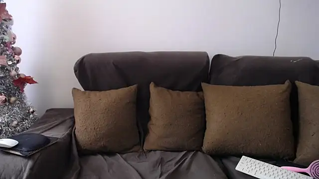 Snapshot of sara_winehouse1 chatting on January 13, 1:49 pm sara winehouse1 online show from January 13, 1:49 pm