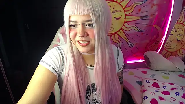 Snapshot of sara_winehouse1 chatting on November 14, 3:54 am sara winehouse1 online show from November 14, 3:54 am