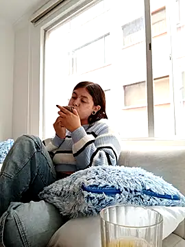 Snapshot of sara_winehouse1 chatting on October 19, 8:55 pm sara winehouse1 online show from October 19, 8:55 pm