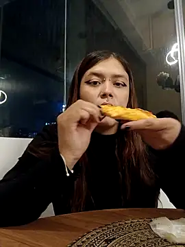 Snapshot of sara_winehouse1 chatting on October 16, 2:20 am sara winehouse1 online show from October 16, 2:20 am