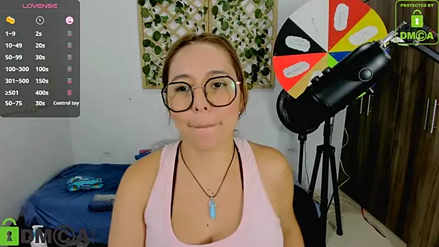 Snapshot of isa_loves_cum chatting on October 7, 2:34 am isa loves cum online show from October 7, 2:34 am