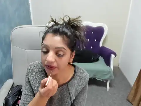 Snapshot of CrazyCorina chatting on December 2, 11:56 am CrazyCorina online show from December 2, 11:56 am