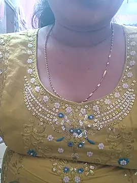 Snapshot of Ritasingh-0461 chatting on September 17, 6:37 am Ritasingh-0461 online show from September 17, 6:37 am