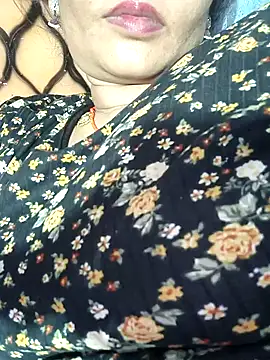 Snapshot of Ritasingh-0461 chatting on November 4, 7:39 pm Ritasingh-0461 online show from November 4, 7:39 pm