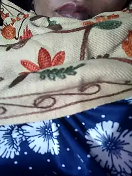 Snapshot of Ritasingh-0461 chatting on December 3, 2:01 am Ritasingh-0461 online show from December 3, 2:01 am