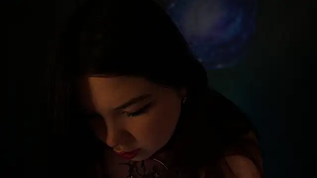 RosieMoons online show from January 6, 8:24 pm