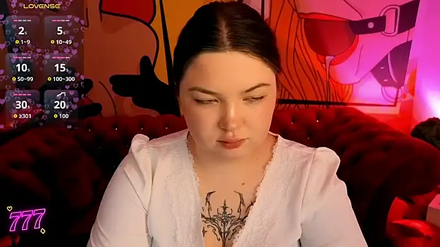 RosieMoons online show from April 2, 7:42 pm