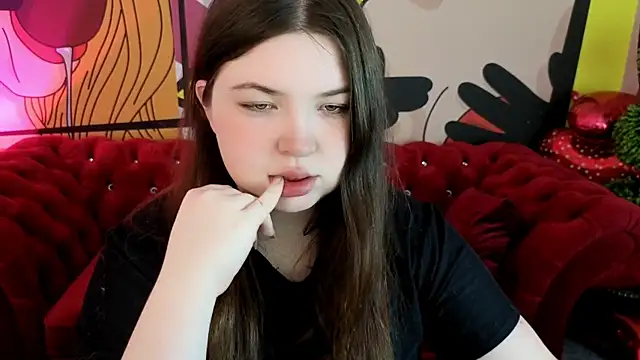 RosieMoons online show from April 15, 7:40 pm