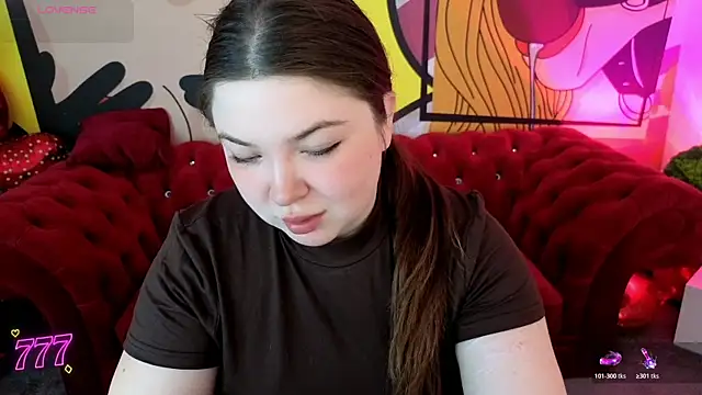 RosieMoons online show from April 5, 7:20 pm