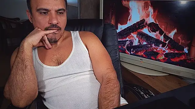 officeman7 online show from February 15, 8:23 pm