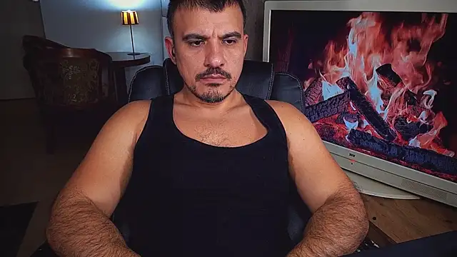 officeman7 online show from January 20, 5:06 pm