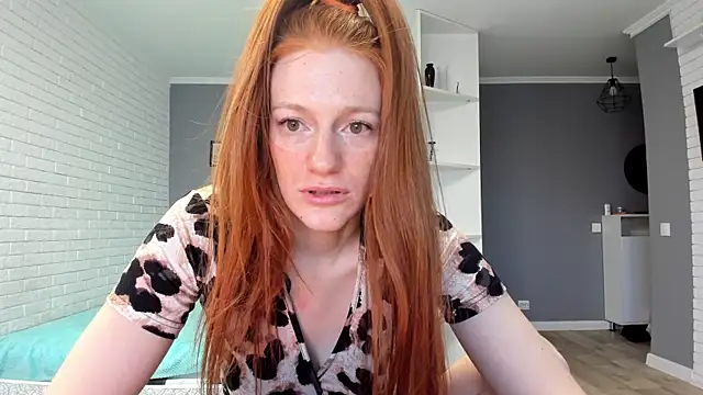Aliceginger99 online show from February 12, 3:06 am