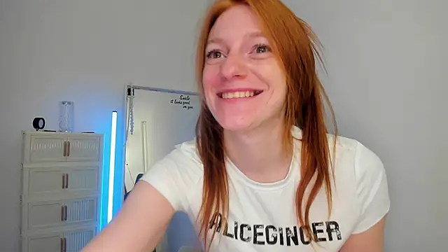 Aliceginger99 online show from March 23, 6:24 am