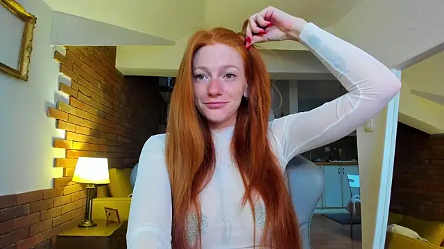 Snapshot of Aliceginger99 chatting on November 12, 6:17 am Aliceginger99 online show from November 12, 6:17 am