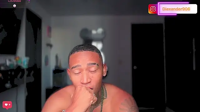 sexy blacks  online show from June 22, 12:13 pm