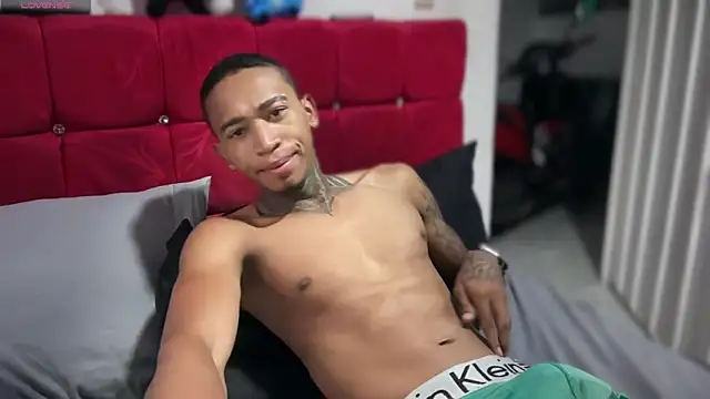 sexy blacks  online show from March 27, 12:17 pm