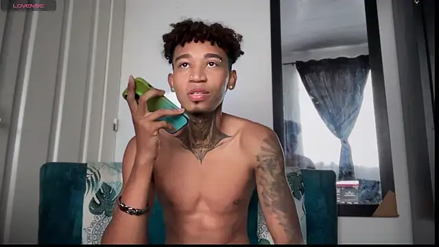 sexy blacks  online show from November 22, 12:04 pm