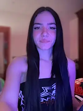 ShannonShanny online show from February 1, 8:05 pm