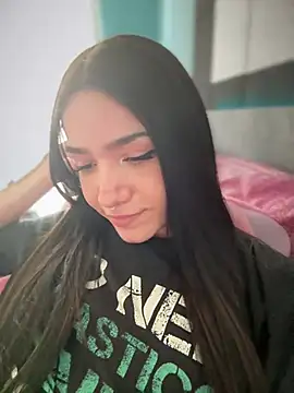 ShannonShanny online show from March 19, 5:50 pm