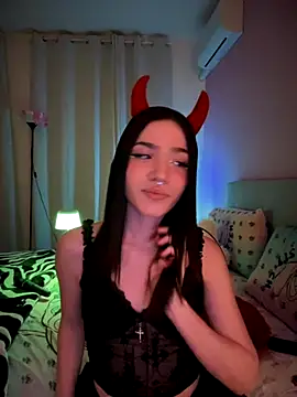 ShannonShanny online show from October 29, 6:51 pm