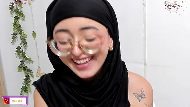 Snapshot of aysel_elid chatting on May 27, 9:22 pm aysel elid online show from May 27, 9:22 pm