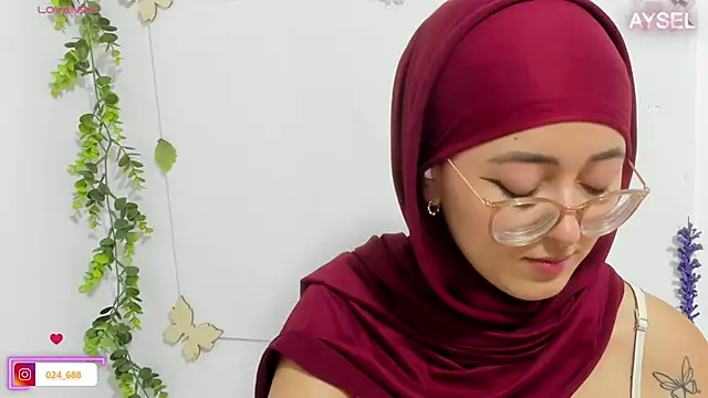 Snapshot of aysel_elid chatting on March 16, 9:37 pm aysel elid online show from March 16, 9:37 pm