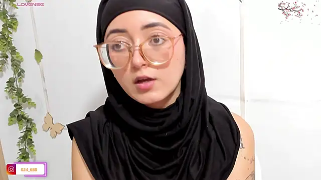 aysel elid online show from June 21, 7:19 pm