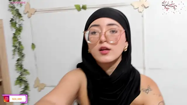 aysel elid online show from July 12, 10:10 pm
