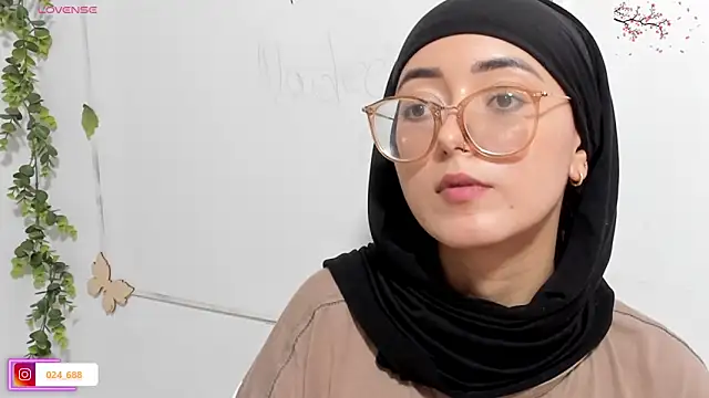 aysel elid online show from March 8, 1:55 am