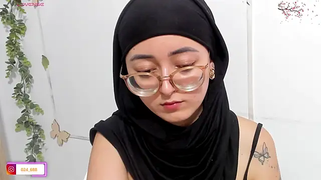 Snapshot of aysel_elid chatting on June 7, 9:53 pm aysel elid online show from June 7, 9:53 pm