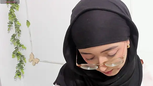 aysel elid online show from February 7, 10:18 pm