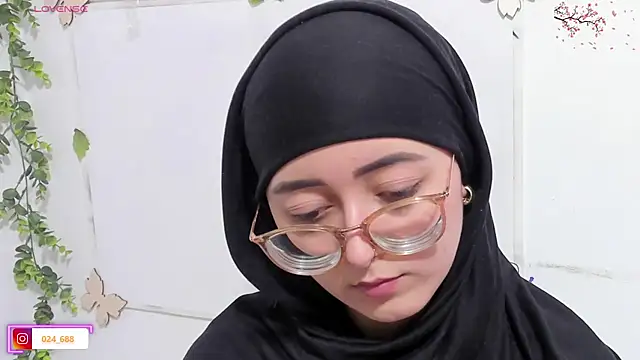 Snapshot of aysel_elid chatting on November 24, 11:49 pm aysel elid online show from November 24, 11:49 pm