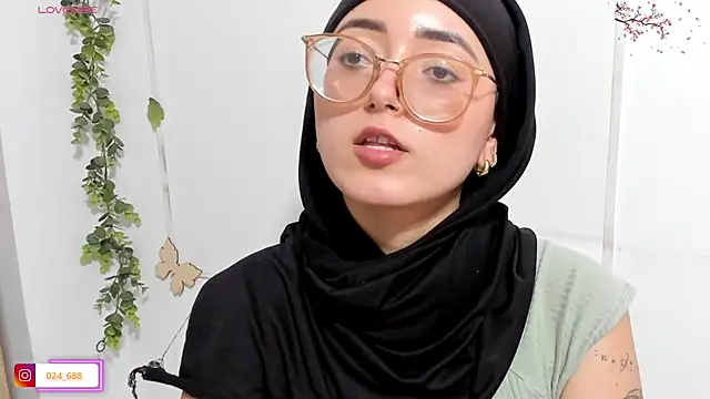 Snapshot of aysel_elid chatting on May 14, 11:57 pm aysel elid online show from May 14, 11:57 pm