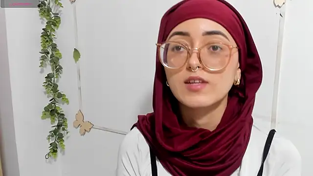 aysel elid online show from April 22, 1:23 am