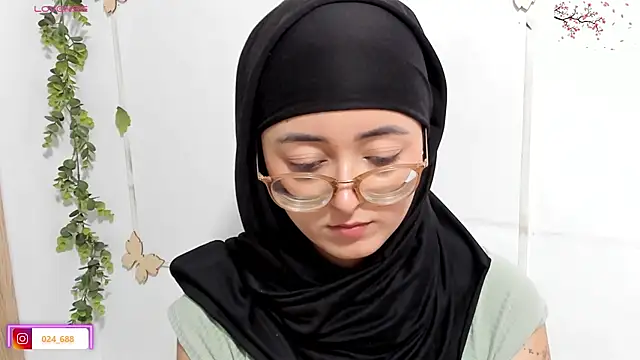 Snapshot of aysel_elid chatting on May 21, 11:02 pm aysel elid online show from May 21, 11:02 pm