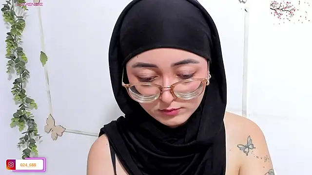 Snapshot of aysel_elid chatting on May 16, 10:09 pm aysel elid online show from May 16, 10:09 pm