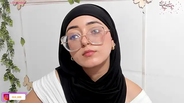 Snapshot of aysel_elid chatting on May 6, 10:14 pm aysel elid online show from May 6, 10:14 pm