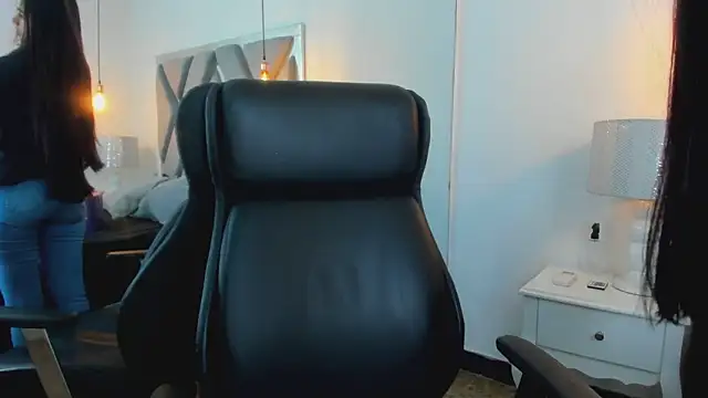 ChloeHarper  online show from October 15, 1:19 pm