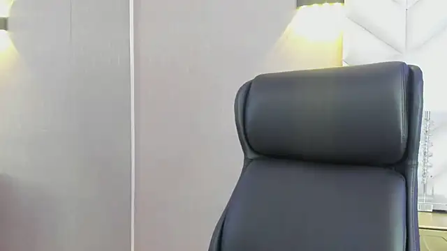 ChloeHarper  online show from March 12, 11:47 am