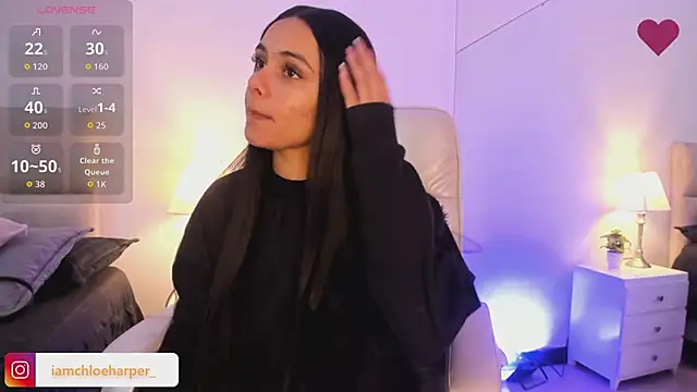 ChloeHarper  online show from March 29, 12:18 pm