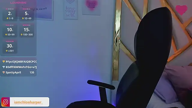 Snapshot of ChloeHarper_ chatting on November 12, 6:56 pm ChloeHarper online show from November 12, 6:56 pm