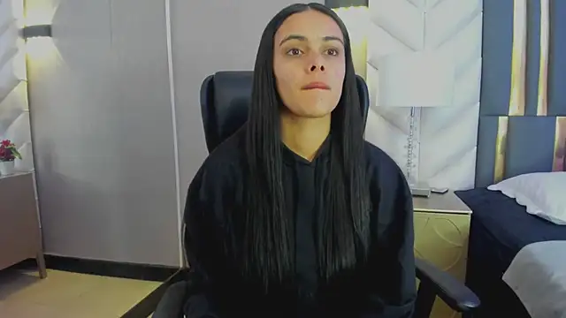 ChloeHarper  online show from March 20, 11:44 am