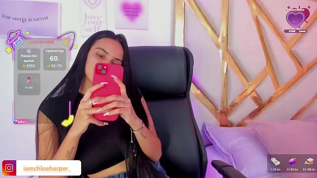 Snapshot of ChloeHarper_ chatting on November 21, 6:51 pm ChloeHarper online show from November 21, 6:51 pm