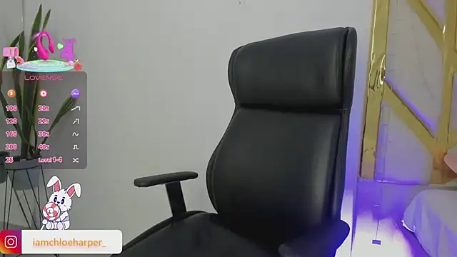 Snapshot of ChloeHarper_ chatting on March 11, 9:48 pm ChloeHarper online show from March 11, 9:48 pm