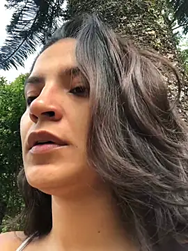Gia Mazzon online show from May 14, 2:58 pm