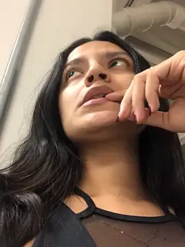 Snapshot of Gia_Mazzon chatting on March 13, 12:05 am Gia Mazzon online show from March 13, 12:05 am