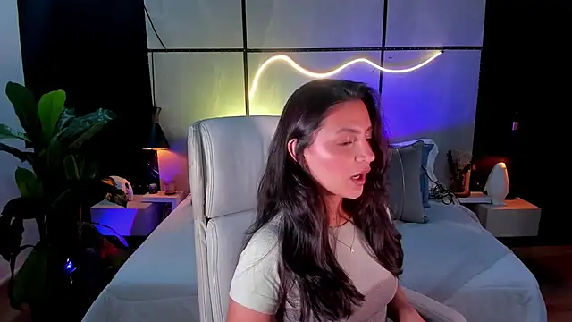 Gia Mazzon online show from November 4, 4:44 pm