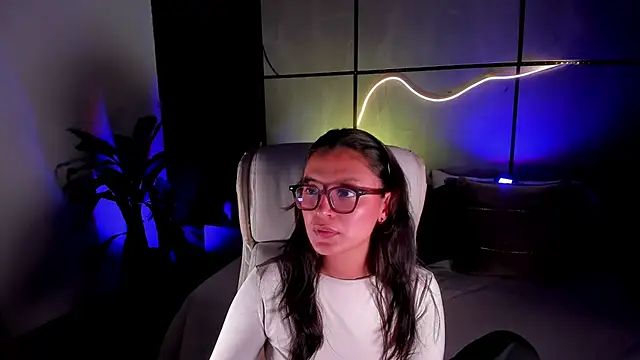 Gia Mazzon online show from February 3, 4:12 pm